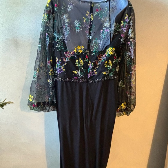 Mac Duggal Embroidered Dress NEW - Picture 7 of 9